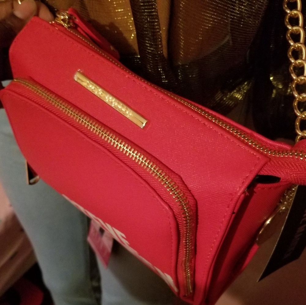 Steve madden red crossbody bag